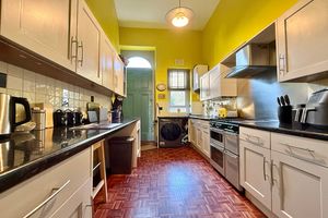 Kitchen- click for photo gallery